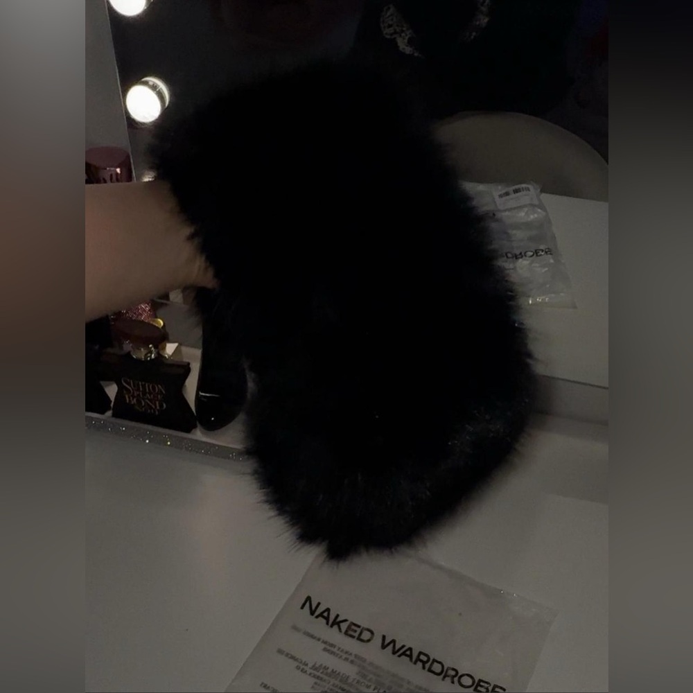 Naked wardrobe black faux fur headband